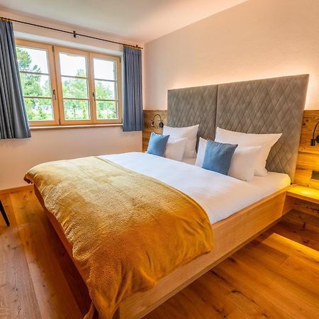 Graf Chiemo Suites - Direkt Am Chiemsee Mit Separatem Seezugang شيمنغ المظهر الخارجي الصورة