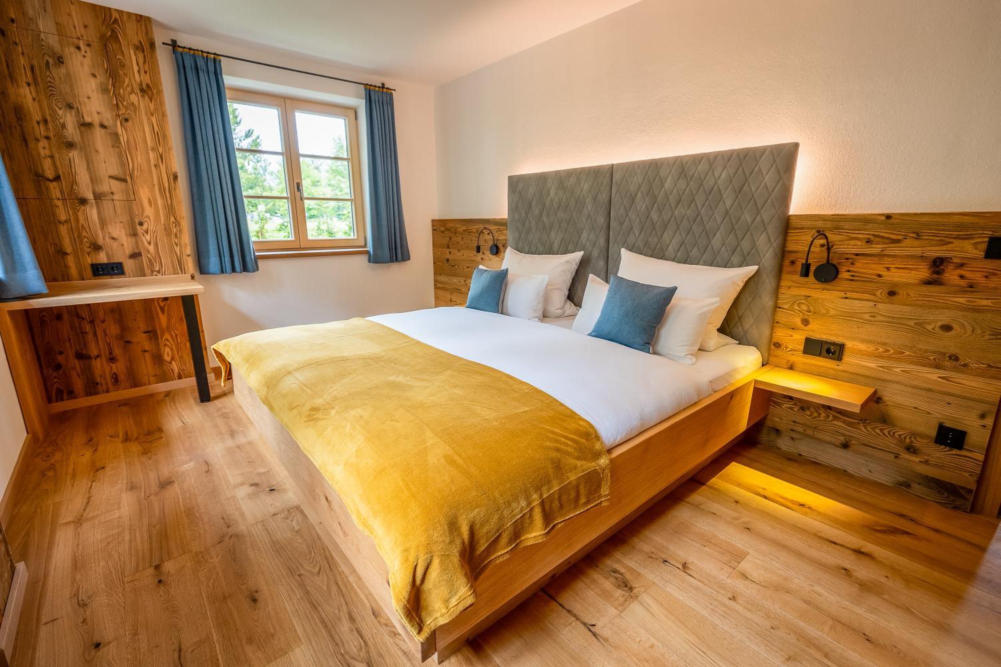 Graf Chiemo Suites - Direkt Am Chiemsee Mit Separatem Seezugang شيمنغ المظهر الخارجي الصورة